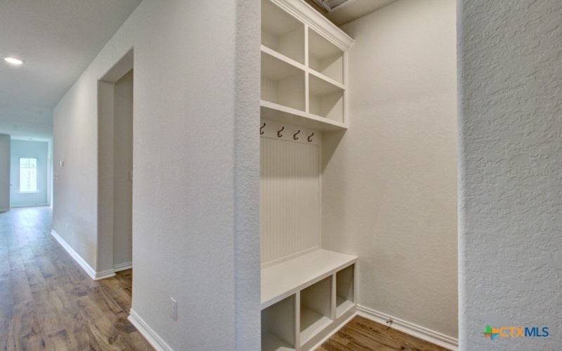 1657 Couser Avenue, New Braunfels, TX 78132, 4 Habitaciones Habitaciones , ,3 BañosBaños,Residential,En Venta,1657 Couser Avenue,0,587744