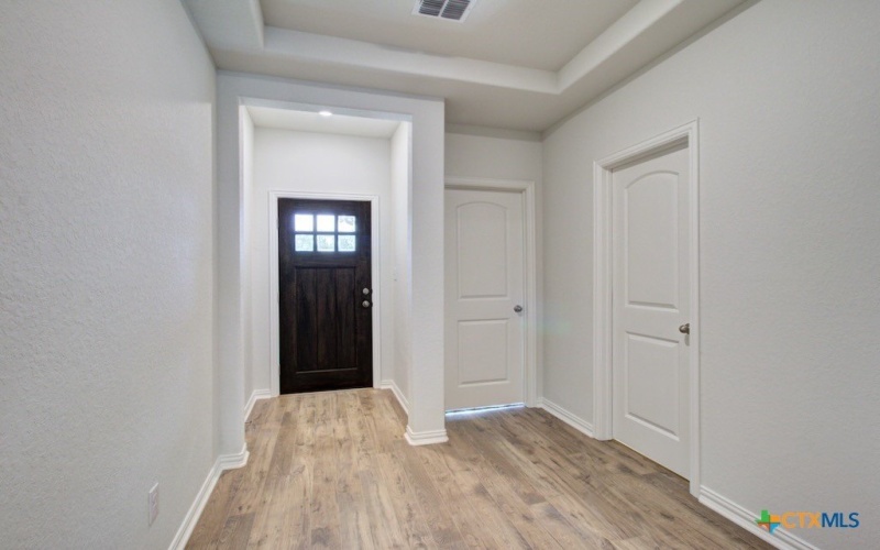 1657 Couser Avenue, New Braunfels, TX 78132, 4 Habitaciones Habitaciones , ,3 BañosBaños,Residential,En Venta,1657 Couser Avenue,0,587744