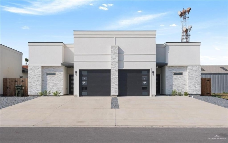 2101 New Combes Road, Harlingen, TX 78550, ,Residential Multi Family,For Sale,2101 New Combes Road,477091