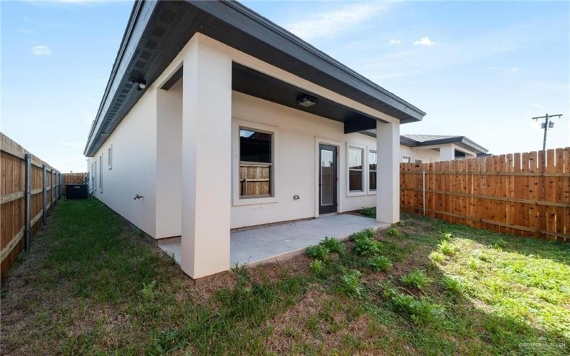 2101 New Combes Road, Harlingen, TX 78550, ,Residential Multi Family,For Sale,2101 New Combes Road,477091