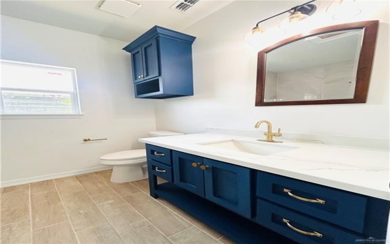 412 S Bowie Avenue, Elsa, TX 78538, 3 Habitaciones Habitaciones , ,2 BañosBaños,Residential,En Venta,412 S Bowie Avenue,477092