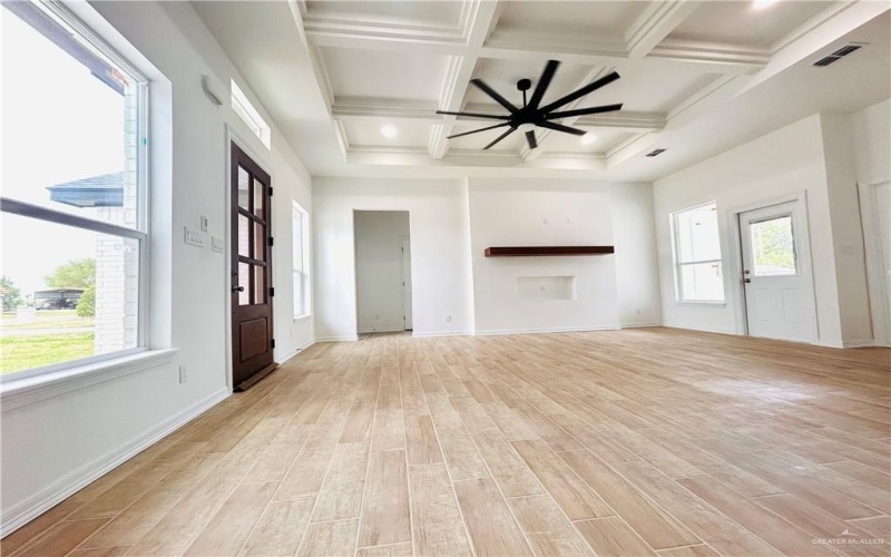 412 S Bowie Avenue, Elsa, TX 78538, 3 Habitaciones Habitaciones , ,2 BañosBaños,Residential,En Venta,412 S Bowie Avenue,477092