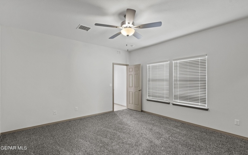 13989 Victory Sky Avenue, El Paso, TX 79928, 4 Habitaciones Habitaciones , ,3 BañosBaños,Residential,En Venta,13989 Victory Sky Avenue,909719