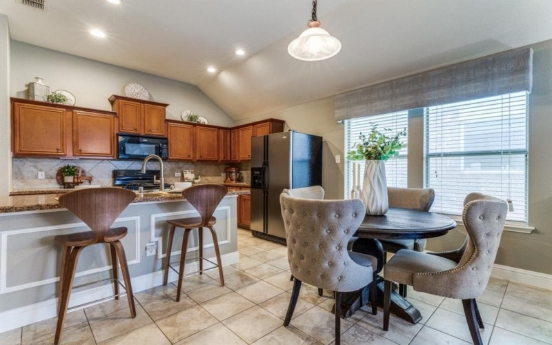 8929 Brook Hill Lane, Fort Worth, TX 76244, 3 Bedrooms Bedrooms, ,2 BathroomsBathrooms,Residential,For Sale,8929 Brook Hill Lane,0,21001836