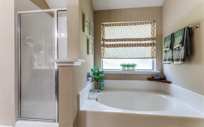 8929 Brook Hill Lane, Fort Worth, TX 76244, 3 Bedrooms Bedrooms, ,2 BathroomsBathrooms,Residential,For Sale,8929 Brook Hill Lane,0,21001836