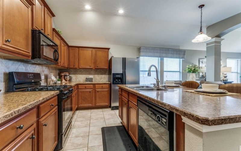 8929 Brook Hill Lane, Fort Worth, TX 76244, 3 Bedrooms Bedrooms, ,2 BathroomsBathrooms,Residential,For Sale,8929 Brook Hill Lane,0,21001836