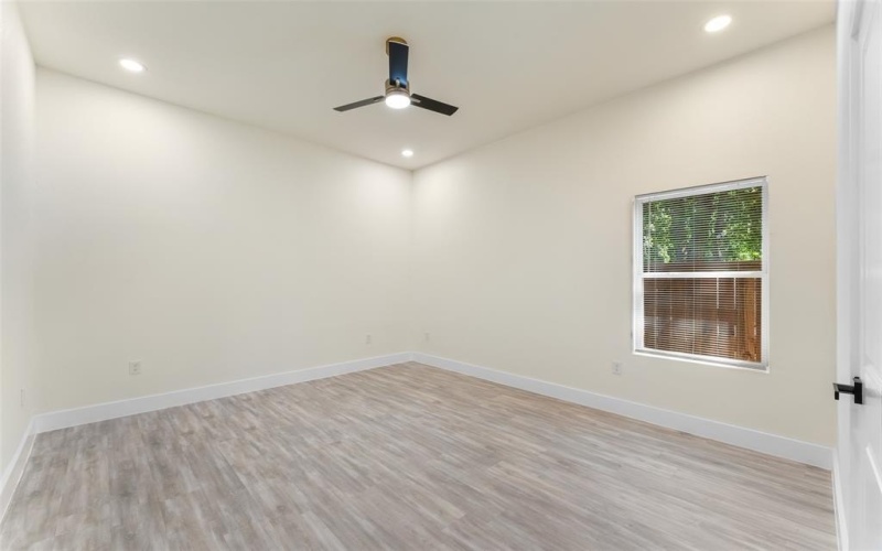2601 Marburg Street, Dallas, TX 75215, 5 Habitaciones Habitaciones , ,3 BañosBaños,Residential,En Venta,2601 Marburg Street,21008994