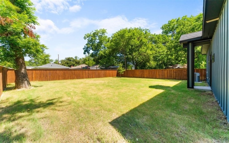 2601 Marburg Street, Dallas, TX 75215, 5 Habitaciones Habitaciones , ,3 BañosBaños,Residential,En Venta,2601 Marburg Street,21008994