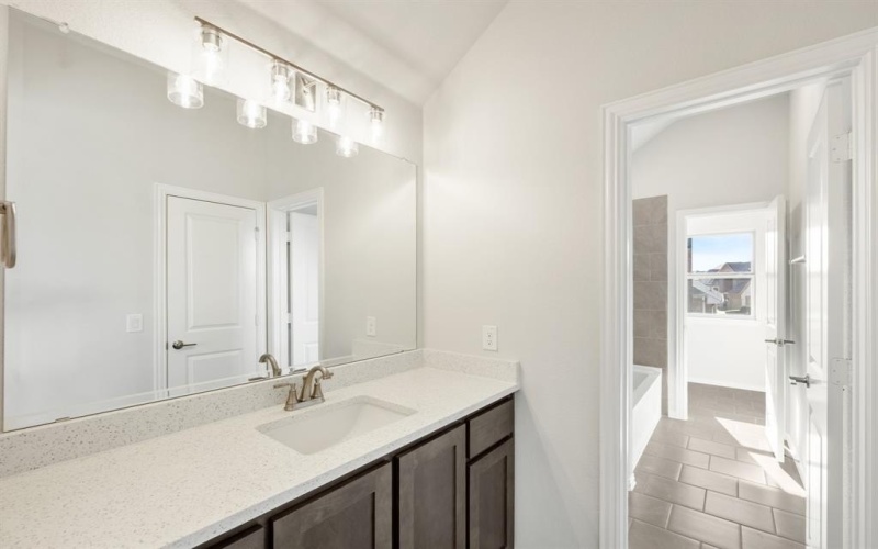 816 Yosemite Drive, DeSoto, TX 75115, 5 Bedrooms Bedrooms, ,3 BathroomsBathrooms,Residential,For Sale,816 Yosemite Drive,0,21014395