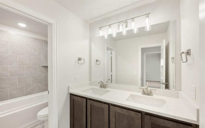 816 Yosemite Drive, DeSoto, TX 75115, 5 Bedrooms Bedrooms, ,3 BathroomsBathrooms,Residential,For Sale,816 Yosemite Drive,0,21014395