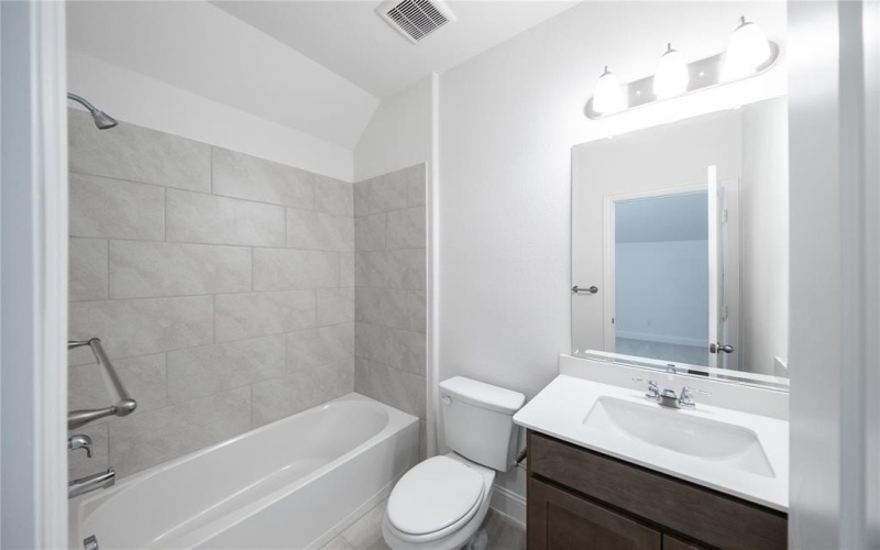 107 National Court, Forney, TX 75126, 4 Bedrooms Bedrooms, ,3 BathroomsBathrooms,Residential,For Sale,107 National Court,0,21014460