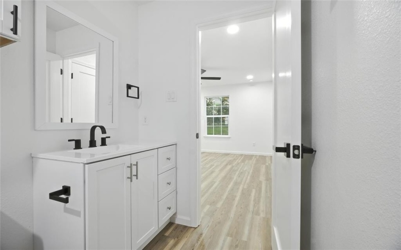 400 Mark Street, Hillsboro, TX 76645, 3 Habitaciones Habitaciones , ,2 BañosBaños,Residential,En Venta,400 Mark Street,21014246