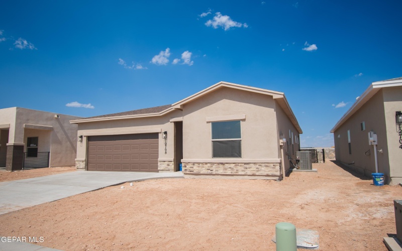 12333 Bioko Norte Way, El Paso, TX 79934, 3 Bedrooms Bedrooms, ,2 BathroomsBathrooms,Residential,For Sale,12333 Bioko Norte Way,909749