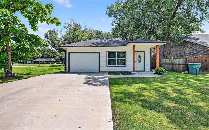 515 N East Street, Sherman, TX 75090, 3 Bedrooms Bedrooms, ,2 BathroomsBathrooms,Residential,For Sale,515 N East Street,21014302