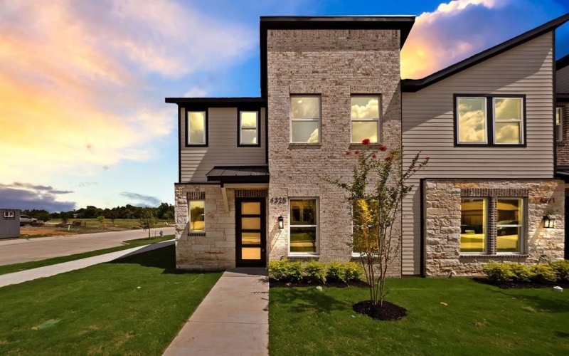 4325 Centerton Mews, Rowlett, TX 75089, 3 Habitaciones Habitaciones , ,2 BañosBaños,Residential,En Venta,4325 Centerton Mews,0,21014328