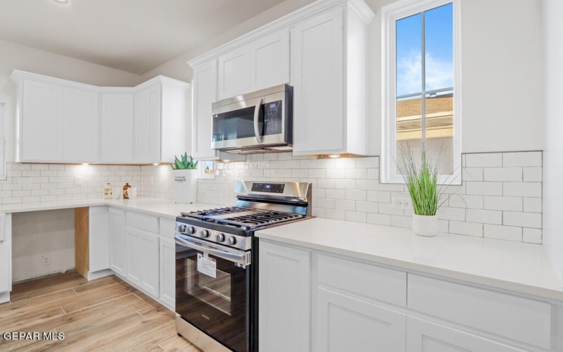 12712 Fredericksberg Avenue, El Paso, TX 79928, 4 Bedrooms Bedrooms, ,2 BathroomsBathrooms,Residential,For Sale,12712 Fredericksberg Avenue,909913