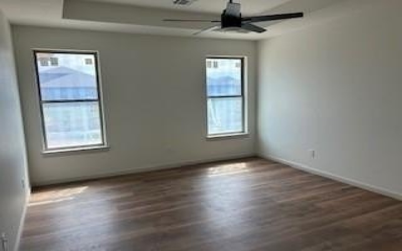1707 Lakeway Drive, Cleburne, TX 76033, 3 Bedrooms Bedrooms, ,2 BathroomsBathrooms,Residential,For Sale,1707 Lakeway Drive,0,21014920