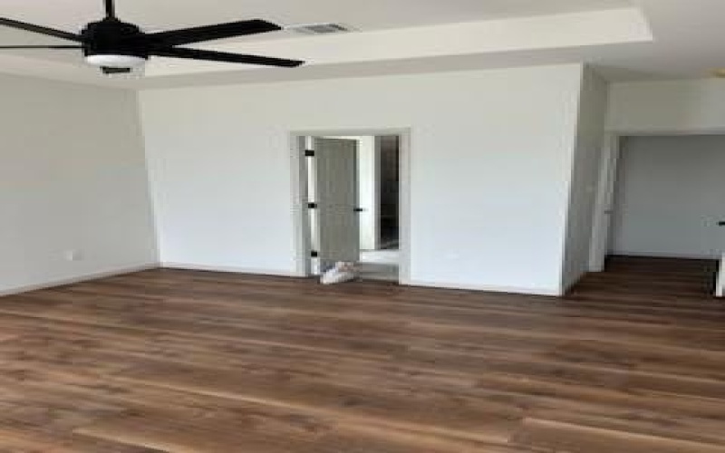 1707 Lakeway Drive, Cleburne, TX 76033, 3 Bedrooms Bedrooms, ,2 BathroomsBathrooms,Residential,For Sale,1707 Lakeway Drive,0,21014920