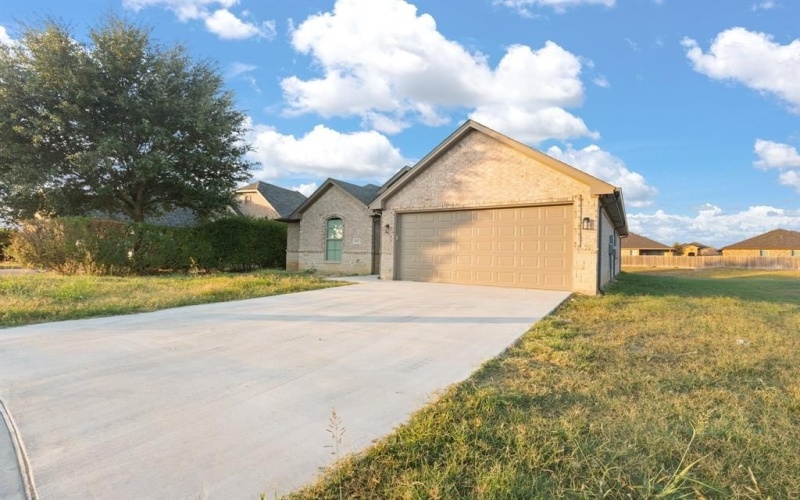 1707 Lakeway Drive, Cleburne, TX 76033, 3 Habitaciones Habitaciones , ,2 BañosBaños,Residential,En Venta,1707 Lakeway Drive,0,21014920