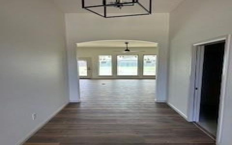 1707 Lakeway Drive, Cleburne, TX 76033, 3 Bedrooms Bedrooms, ,2 BathroomsBathrooms,Residential,For Sale,1707 Lakeway Drive,0,21014920