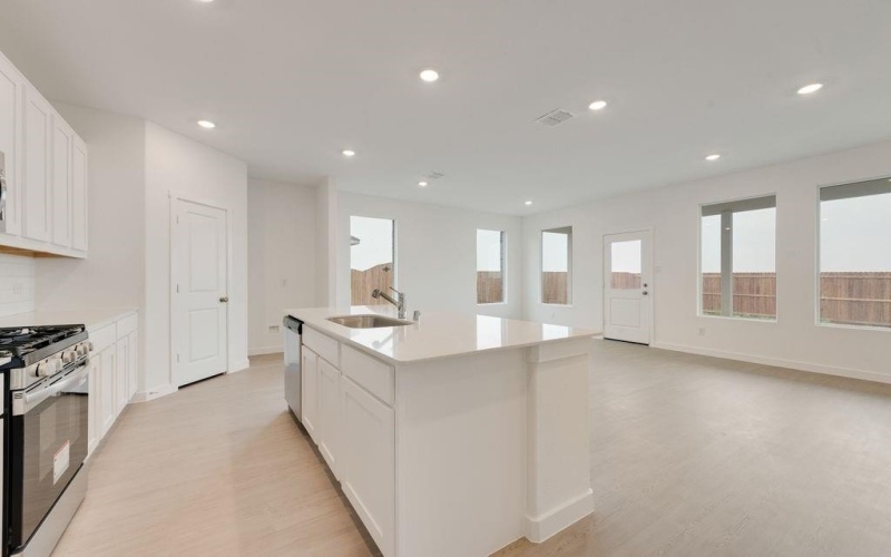 627 Mare Drive, Aubrey, TX 76227, 4 Habitaciones Habitaciones , ,2 BañosBaños,Residential,En Venta,627 Mare Drive,0,21014970