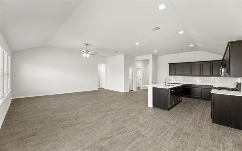 110 Bandit, Terrell, TX 75160, 3 Bedrooms Bedrooms, ,2 BathroomsBathrooms,Residential,For Sale,110 Bandit,0,21015089