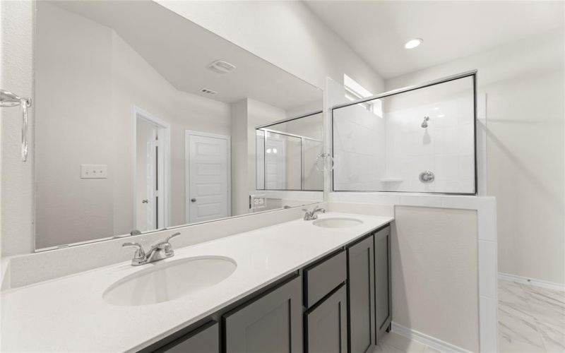 121 Van Horn, Terrell, TX 75160, 3 Bedrooms Bedrooms, ,2 BathroomsBathrooms,Residential,For Sale,121 Van Horn,0,21015105