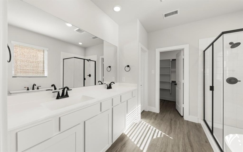 705 Valley Pines Drive, Anna, TX 75409, 5 Habitaciones Habitaciones , ,3 BañosBaños,Residential,En Venta,705 Valley Pines Drive,0,21015235