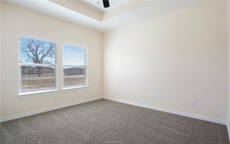 807 East Brown Street, Hearne, TX 77859, 3 Habitaciones Habitaciones , ,2 BañosBaños,Residential,En Venta,807 East Brown Street,25008378