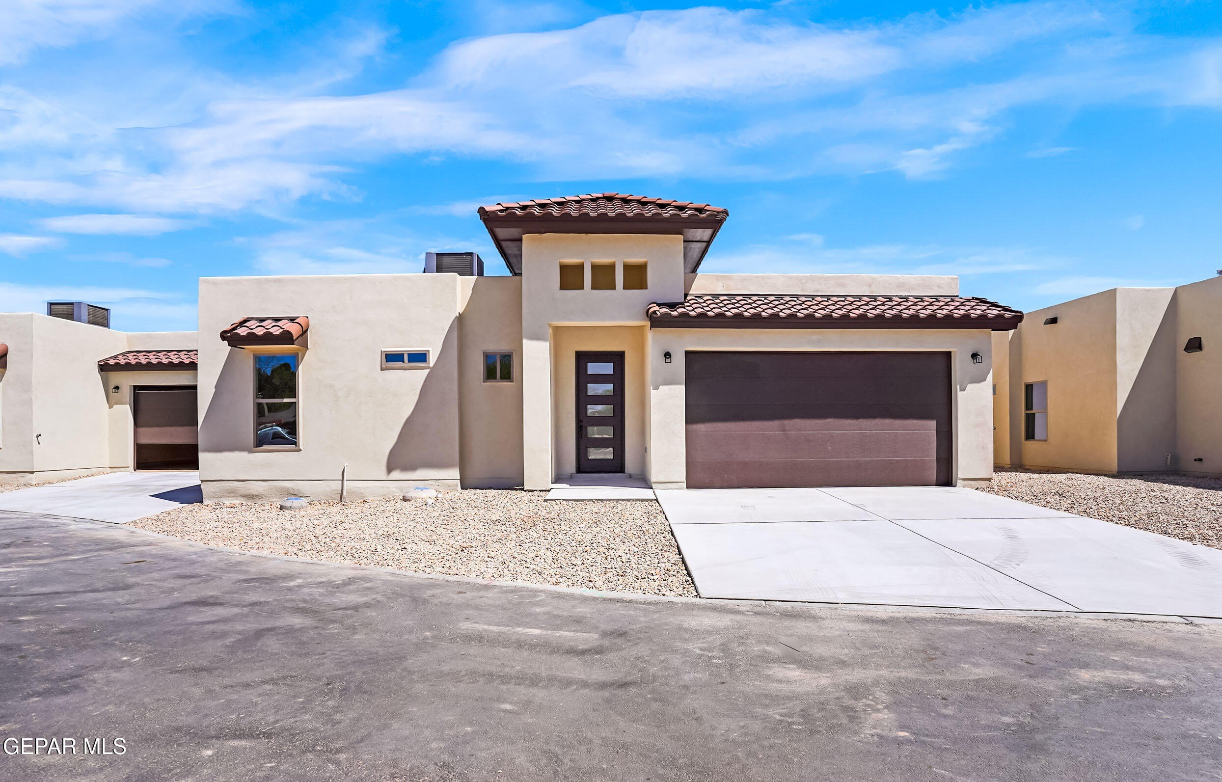871 COUNTRY CLUB Road unit: 1C #1C, El Paso, TX 79932, 2 Habitaciones Habitaciones , ,2 BañosBaños,Residential Multi Family,En Venta,871 COUNTRY CLUB Road unit: 1C,910145