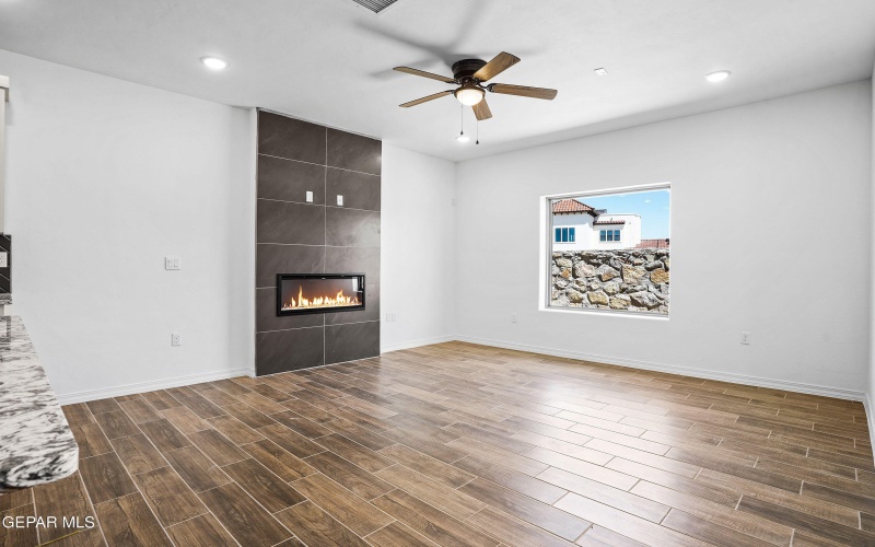 871 COUNTRY CLUB Road unit: 1C #1C, El Paso, TX 79932, 2 Habitaciones Habitaciones , ,2 BañosBaños,Residential Multi Family,En Venta,871 COUNTRY CLUB Road unit: 1C,910145