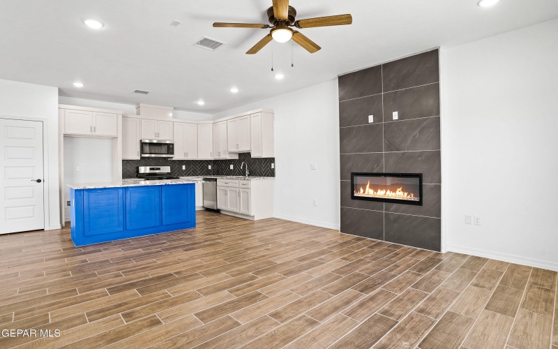 871 COUNTRY CLUB Road unit: 1C #1C, El Paso, TX 79932, 2 Habitaciones Habitaciones , ,2 BañosBaños,Residential Multi Family,En Venta,871 COUNTRY CLUB Road unit: 1C,910145