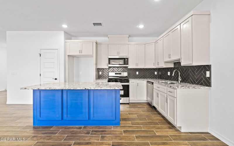 871 COUNTRY CLUB Road unit: 1C #1C, El Paso, TX 79932, 2 Habitaciones Habitaciones , ,2 BañosBaños,Residential Multi Family,En Venta,871 COUNTRY CLUB Road unit: 1C,910145