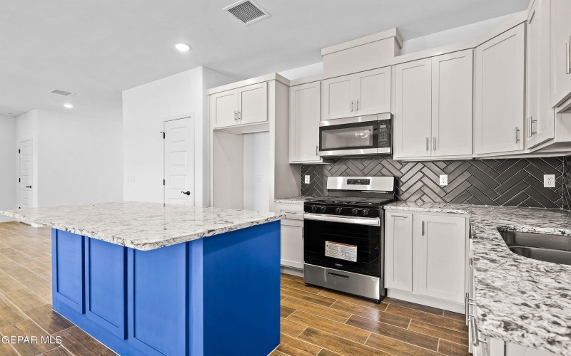 871 COUNTRY CLUB Road unit: 1C #1C, El Paso, TX 79932, 2 Habitaciones Habitaciones , ,2 BañosBaños,Residential Multi Family,En Venta,871 COUNTRY CLUB Road unit: 1C,910145