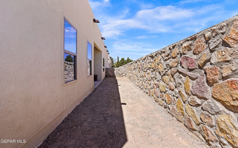 871 COUNTRY CLUB Road unit: 1C #1C, El Paso, TX 79932, 2 Habitaciones Habitaciones , ,2 BañosBaños,Residential Multi Family,En Venta,871 COUNTRY CLUB Road unit: 1C,910145