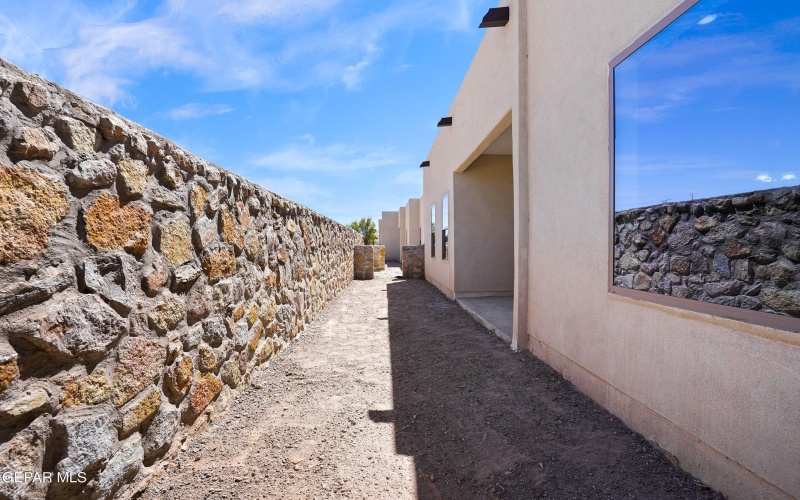871 COUNTRY CLUB Road unit: 1C #1C, El Paso, TX 79932, 2 Habitaciones Habitaciones , ,2 BañosBaños,Residential Multi Family,En Venta,871 COUNTRY CLUB Road unit: 1C,910145