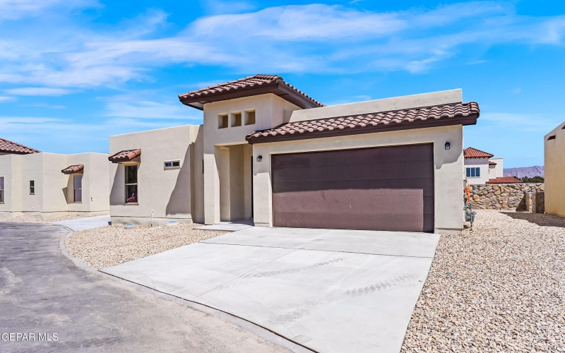 871 COUNTRY CLUB Road unit: 1C #1C, El Paso, TX 79932, 2 Habitaciones Habitaciones , ,2 BañosBaños,Residential Multi Family,En Venta,871 COUNTRY CLUB Road unit: 1C,910145