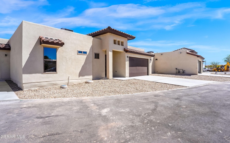 871 COUNTRY CLUB Road unit: 1C #1C, El Paso, TX 79932, 2 Habitaciones Habitaciones , ,2 BañosBaños,Residential Multi Family,En Venta,871 COUNTRY CLUB Road unit: 1C,910145