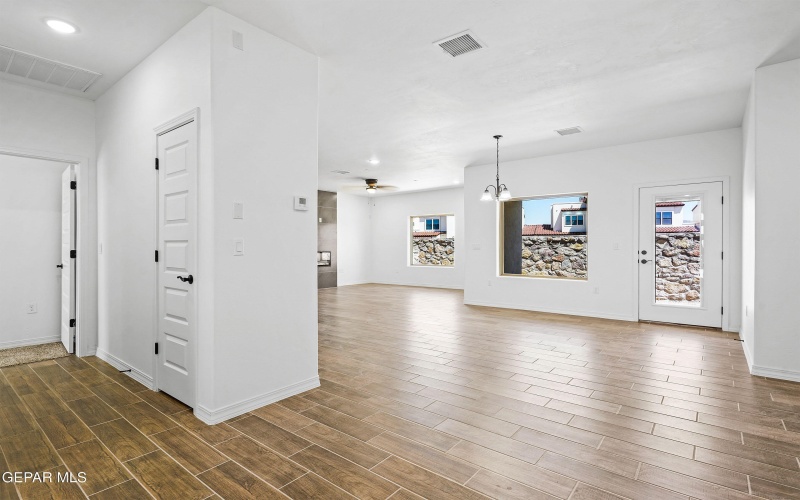 871 COUNTRY CLUB Road unit: 1C #1C, El Paso, TX 79932, 2 Habitaciones Habitaciones , ,2 BañosBaños,Residential Multi Family,En Venta,871 COUNTRY CLUB Road unit: 1C,910145