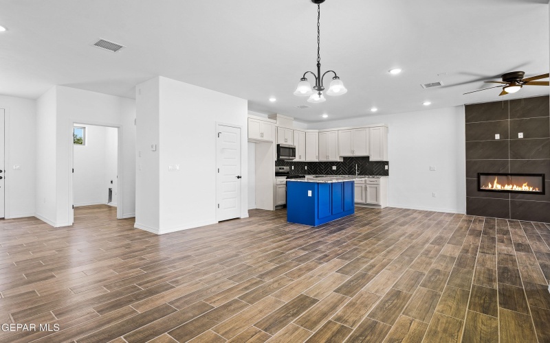 871 COUNTRY CLUB Road unit: 1C #1C, El Paso, TX 79932, 2 Habitaciones Habitaciones , ,2 BañosBaños,Residential Multi Family,En Venta,871 COUNTRY CLUB Road unit: 1C,910145