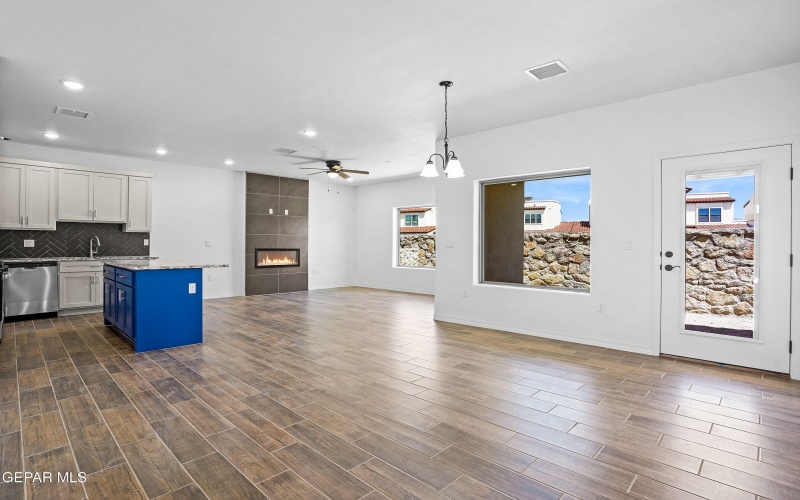 871 COUNTRY CLUB Road unit: 1C #1C, El Paso, TX 79932, 2 Habitaciones Habitaciones , ,2 BañosBaños,Residential Multi Family,En Venta,871 COUNTRY CLUB Road unit: 1C,910145