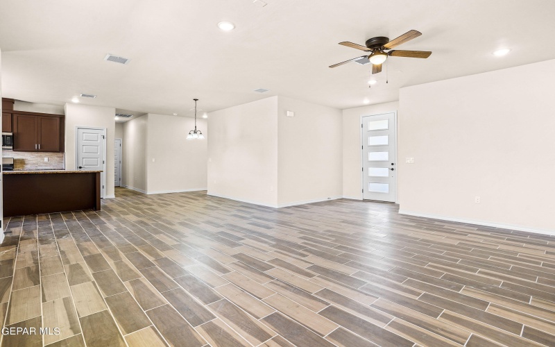 871 COUNTRY CLUB Road unit: 1D #1D, El Paso, TX 79932, 3 Habitaciones Habitaciones , ,2 BañosBaños,Residential Multi Family,En Venta,871 COUNTRY CLUB Road unit: 1D,910146