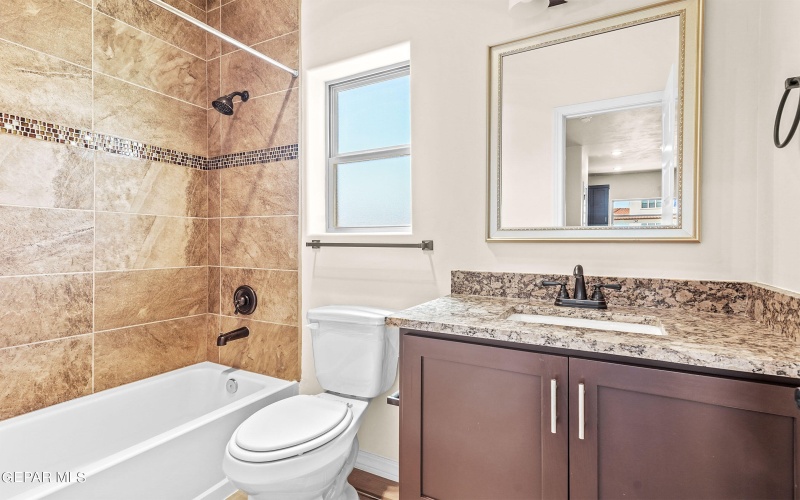871 COUNTRY CLUB Road unit: 1D #1D, El Paso, TX 79932, 3 Habitaciones Habitaciones , ,2 BañosBaños,Residential Multi Family,En Venta,871 COUNTRY CLUB Road unit: 1D,910146