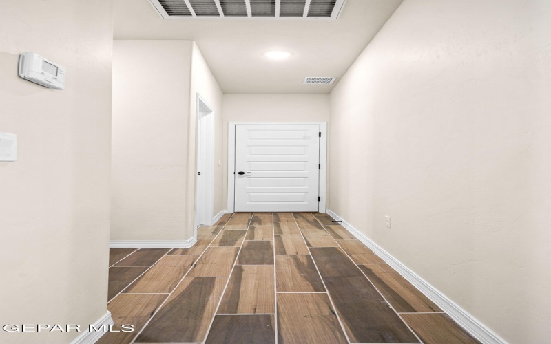 871 COUNTRY CLUB Road unit: 1D #1D, El Paso, TX 79932, 3 Habitaciones Habitaciones , ,2 BañosBaños,Residential Multi Family,En Venta,871 COUNTRY CLUB Road unit: 1D,910146
