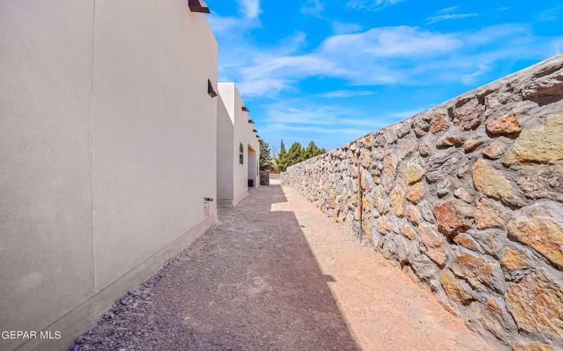 871 COUNTRY CLUB Road unit: 1D #1D, El Paso, TX 79932, 3 Habitaciones Habitaciones , ,2 BañosBaños,Residential Multi Family,En Venta,871 COUNTRY CLUB Road unit: 1D,910146