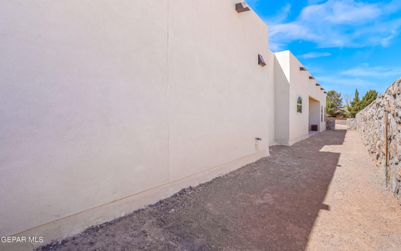 871 COUNTRY CLUB Road unit: 1D #1D, El Paso, TX 79932, 3 Habitaciones Habitaciones , ,2 BañosBaños,Residential Multi Family,En Venta,871 COUNTRY CLUB Road unit: 1D,910146