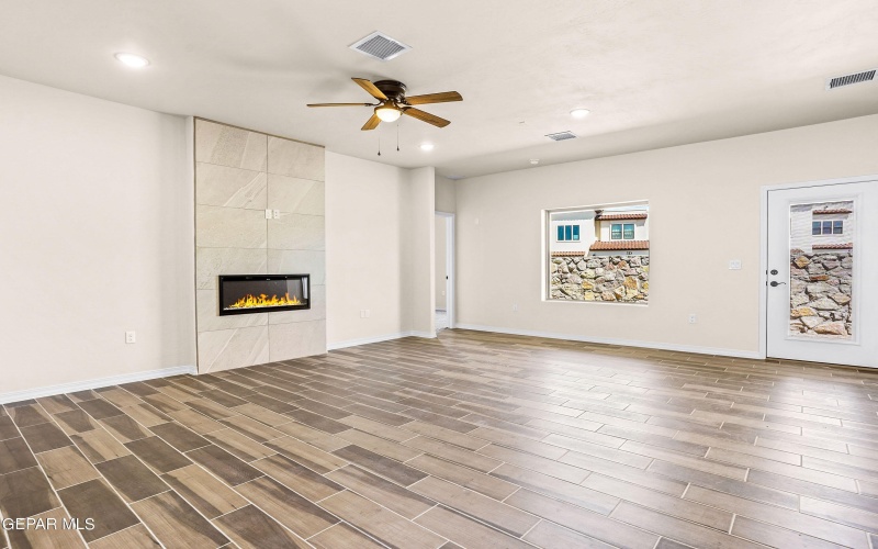 871 COUNTRY CLUB Road unit: 1D #1D, El Paso, TX 79932, 3 Habitaciones Habitaciones , ,2 BañosBaños,Residential Multi Family,En Venta,871 COUNTRY CLUB Road unit: 1D,910146
