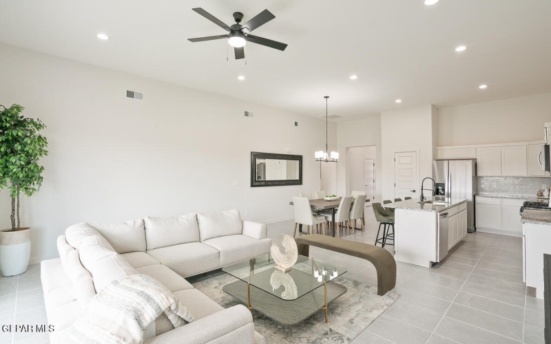 12816 Fredericksberg Avenue, El Paso, TX 79928, 4 Bedrooms Bedrooms, ,3 BathroomsBathrooms,Residential,For Sale,12816 Fredericksberg Avenue,927321