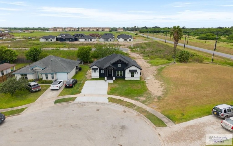 1032 EASTER LILLY DR., LOS FRESNOS, TX 78566, 4 Bedrooms Bedrooms, ,2 BathroomsBathrooms,Residential,For Sale,1032 EASTER LILLY DR.,29767147