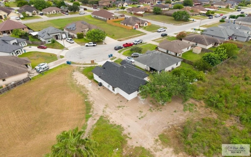 1032 EASTER LILLY DR., LOS FRESNOS, TX 78566, 4 Bedrooms Bedrooms, ,2 BathroomsBathrooms,Residential,For Sale,1032 EASTER LILLY DR.,29767147